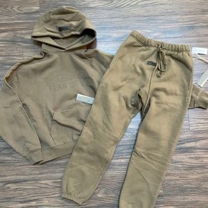ESSENTIALS FEAR OF GOD SET SWEATPANTS / HOODIE DRK KHAKI COLOR XXS